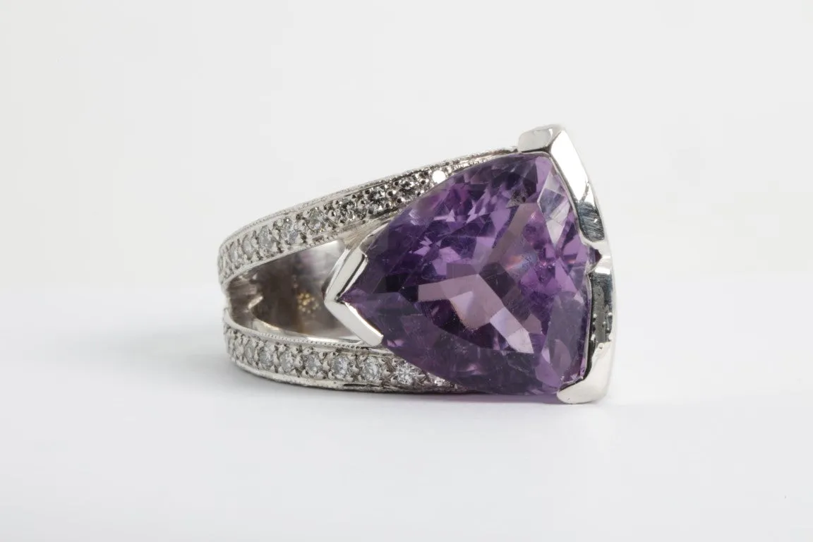 18k White Gold Amethyst, Ruby, & Diamond Ring Size 6 (29.80g.)