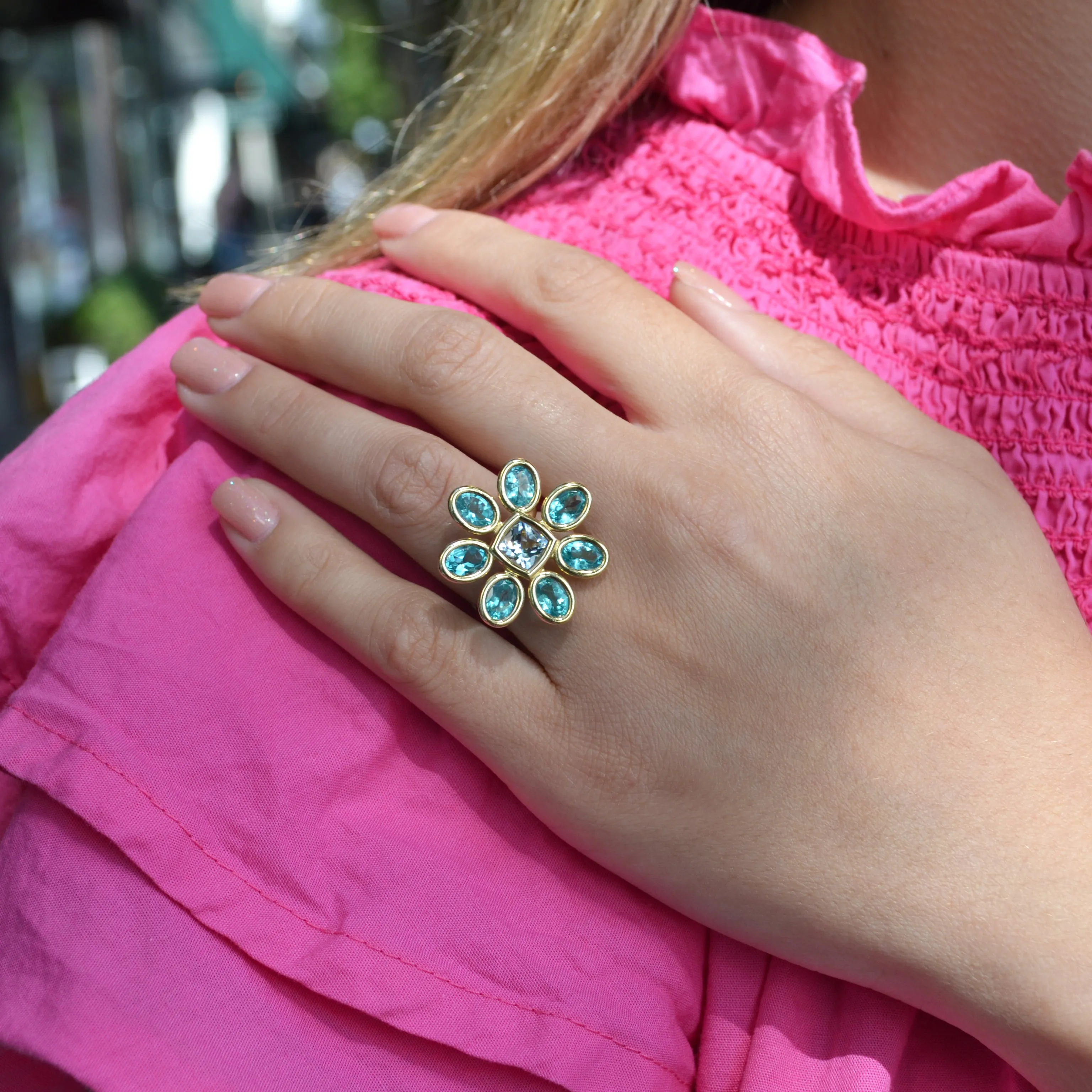 A & Furst - Fiori - Cocktail Ring with Paraiba Color Apatite and Aquamarine, 18k Yellow Gold