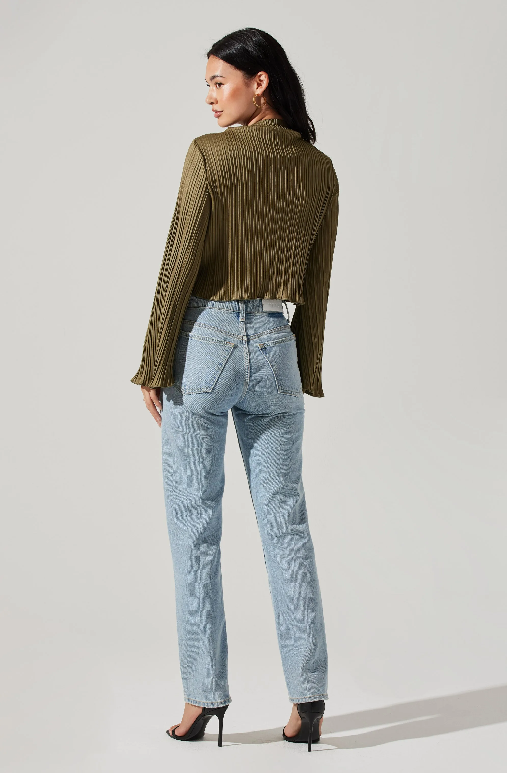 Cropped Plisse Mock Neck Top