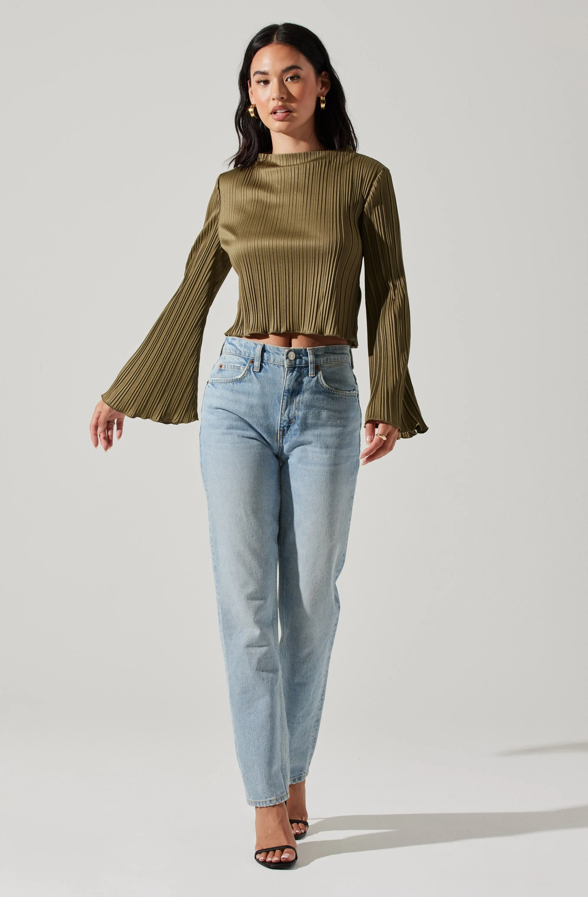 Cropped Plisse Mock Neck Top