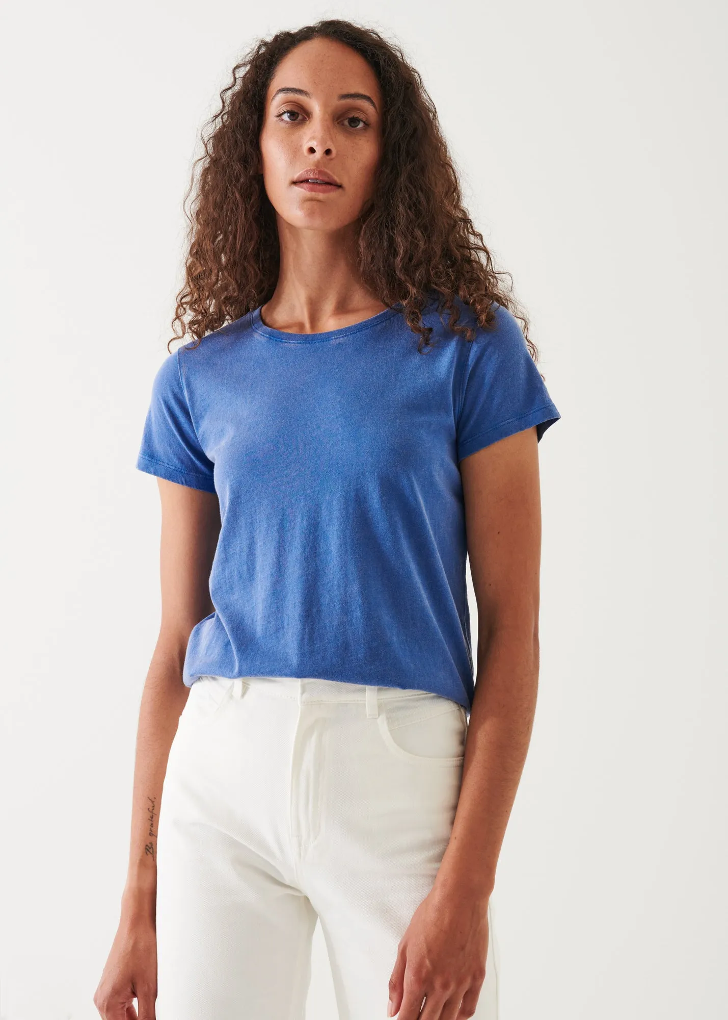 ENZYME WASH LIGHTWEIGHT PIMA COTTON T-SHIRT