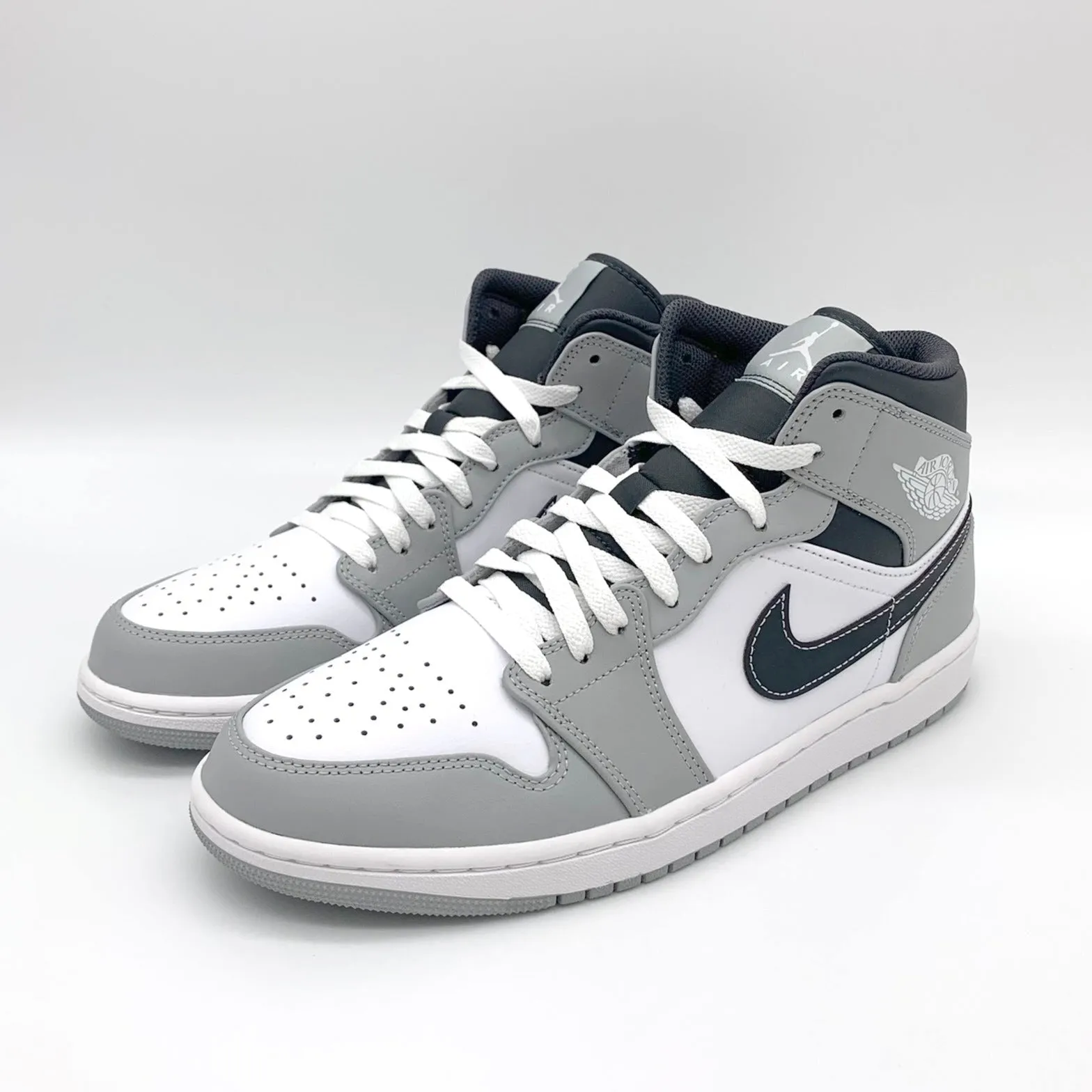 Jordan 1 Mid Light Smoke Grey Anthracite