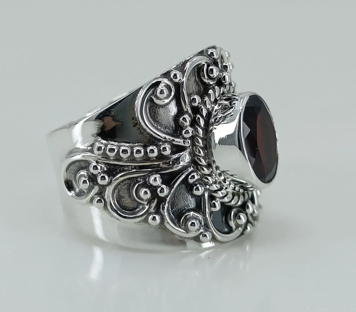 Navya Craft Garnet Silver Ring 925 Solid Sterling Silver Handmade Jewelry Size 3 - 13 US