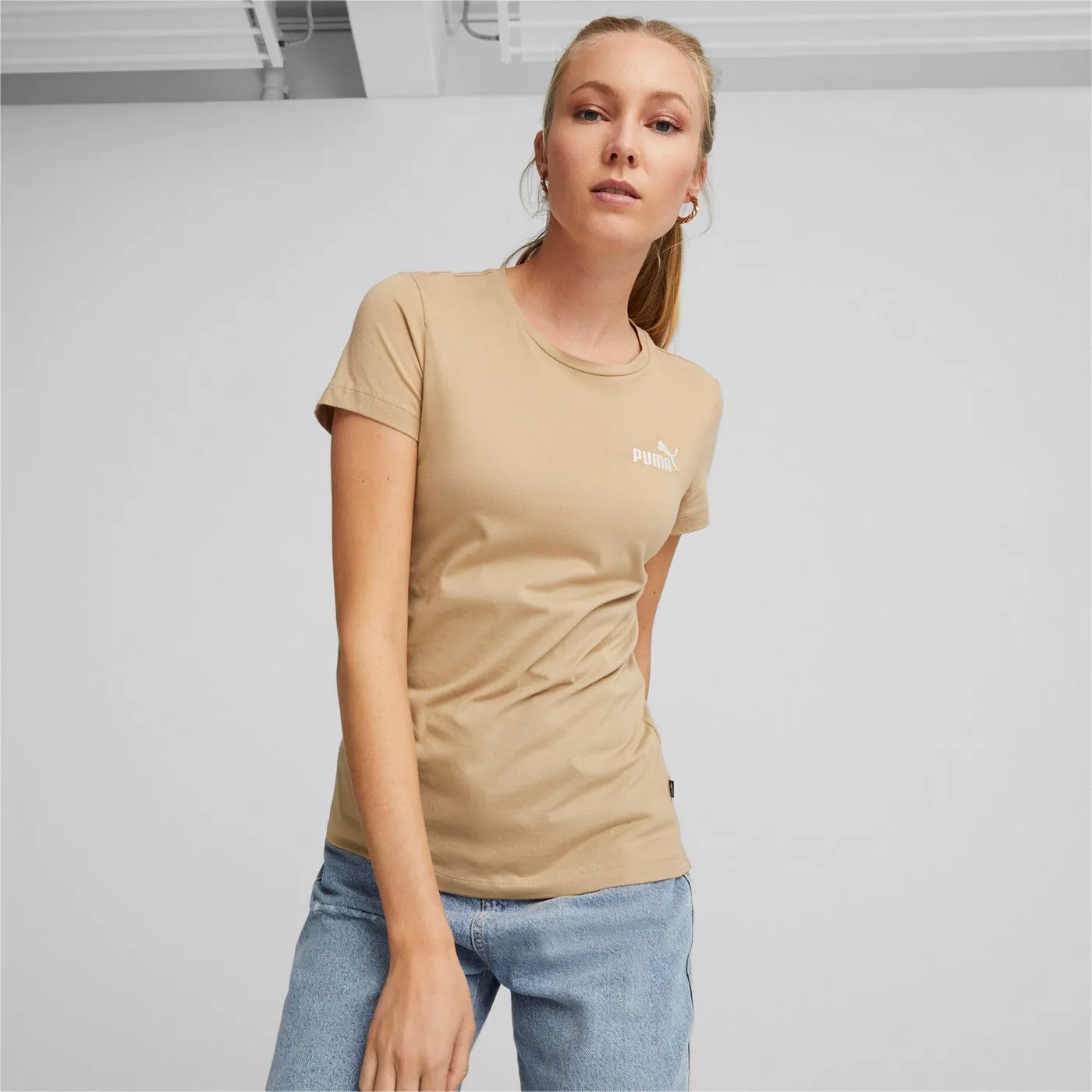 Puma women's sports t-shirt Mini Logo ESS  Embroidery Tee 848331-89 beige