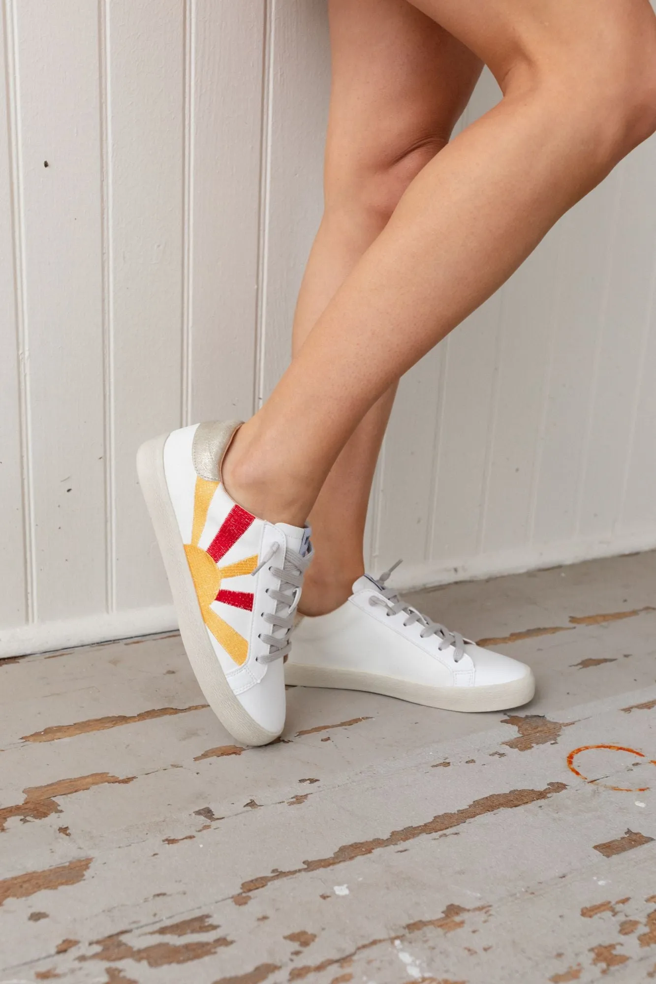 Sun Rays Retro Sneakers - White